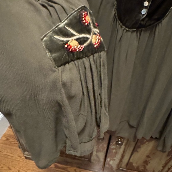 Soft Surroundings Olive Green Velvet trim Blouse - Picture 6 of 10